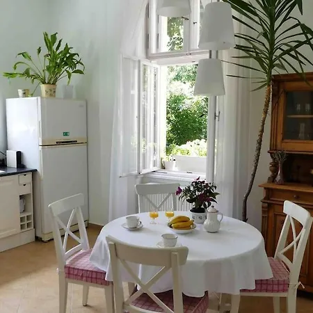 Villa Giulietta With Garden, Free Parking Boedapest