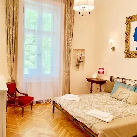 Giulietta With Garden, Free Parking