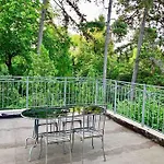 Giulietta With Garden, Free Parking Villa Budapest