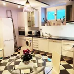 Villa Giulietta With Garden, Free Parking