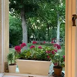 Villa Giulietta With Garden, Free Parking *