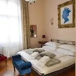 Villa Giulietta With Garden, Free Parking *