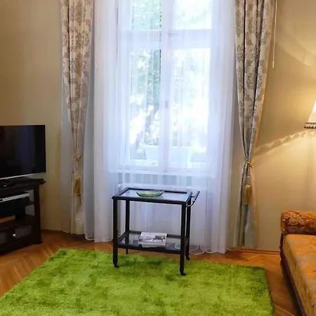 Giulietta With Garden, Free Parking Villa Budapest