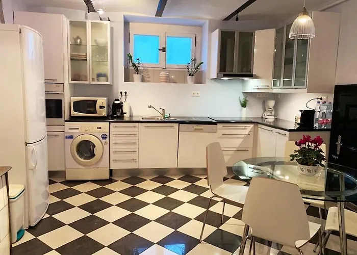 Villa Giulietta With Garden, Free Parking *