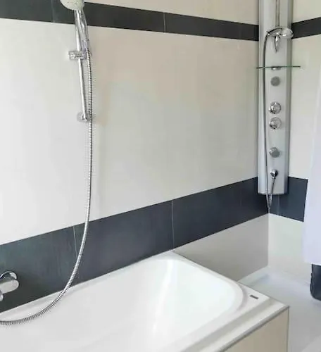 Villa Giulietta With Garden, Free Parking *